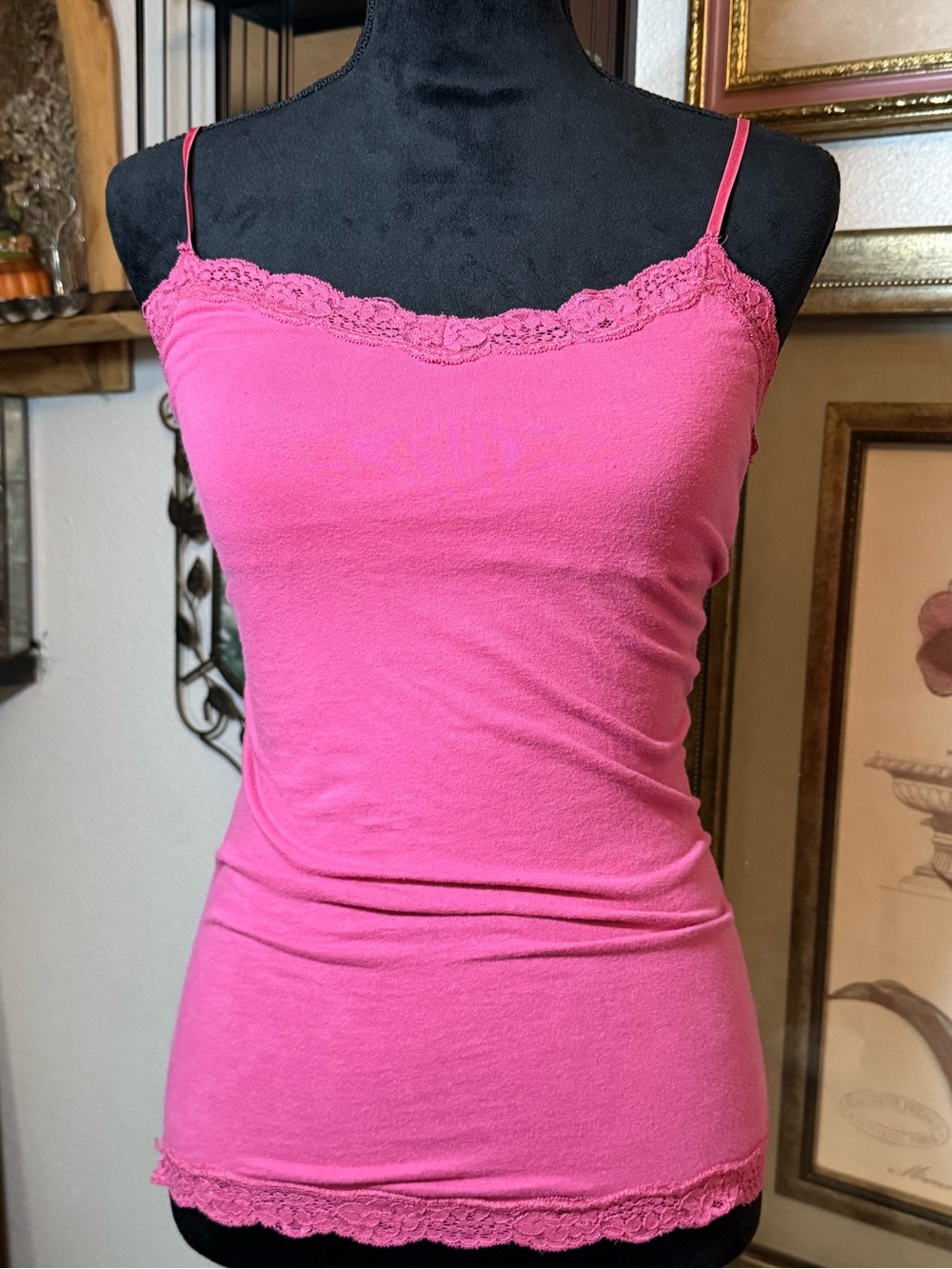 Aeropostale Pink Lace Trim Cami/Stretch Cotton Spaghetti Strap Top •Size M•